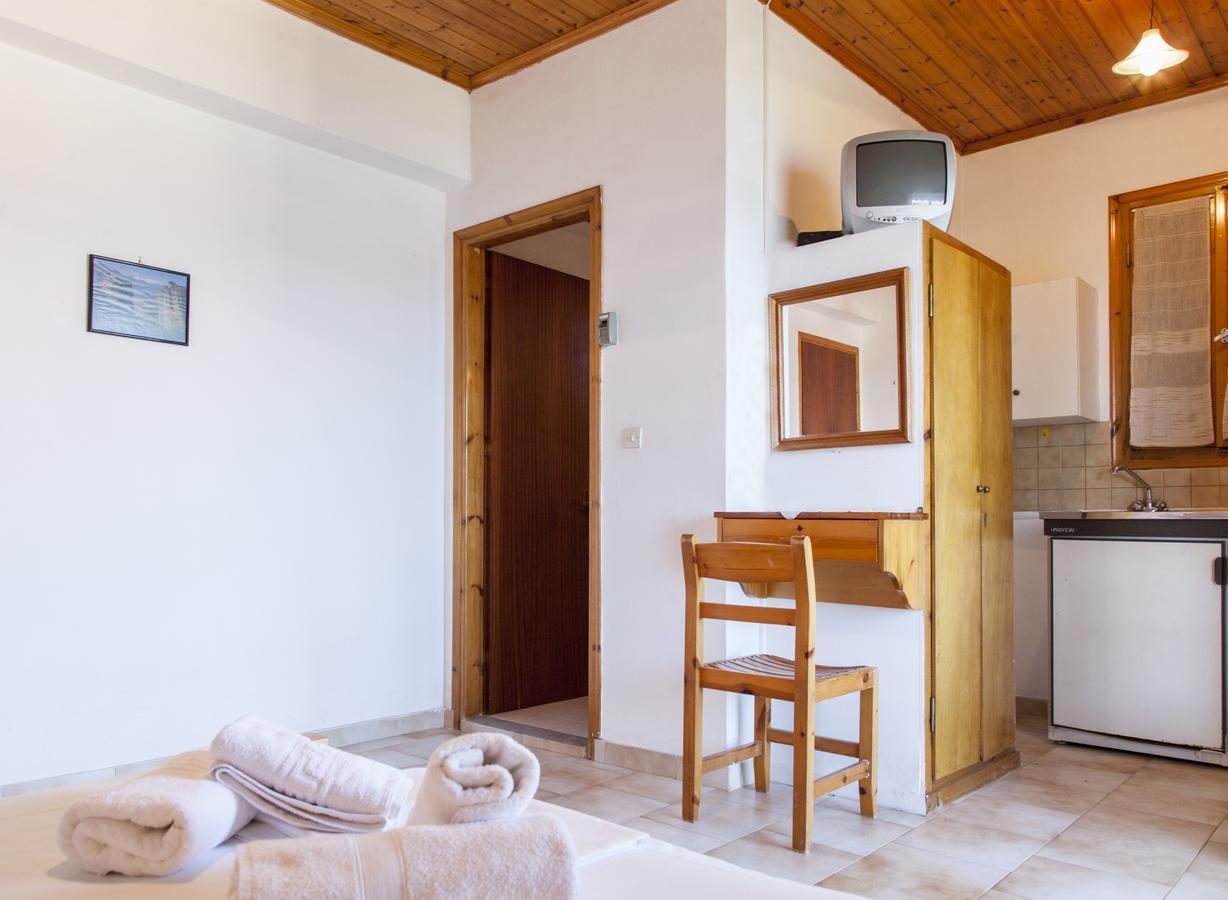 Aparthotel Fraxi Beach à Nikiana Extérieur photo